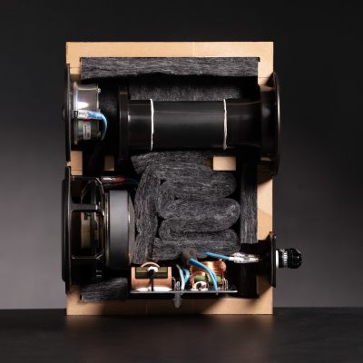 dynaudio_legend_halfcut