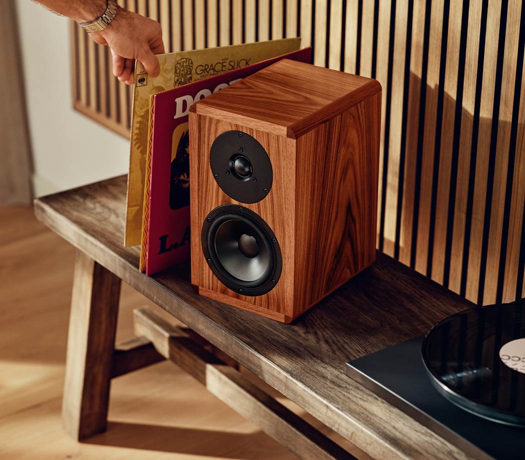 dynaudio_legend