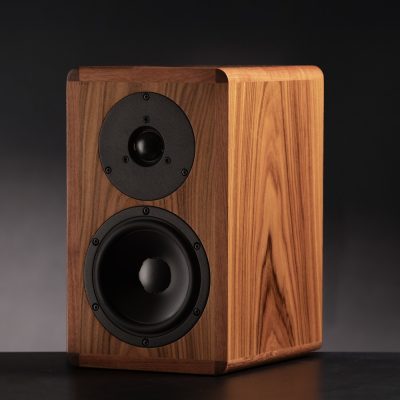 dynaudio_legend